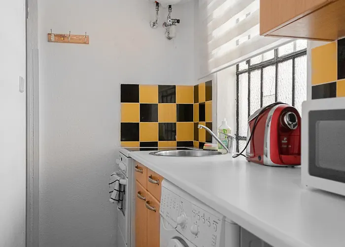 10-min To Center Modern 1br With Wifi, Tv *