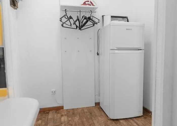 10-min To Center Modern 1br With Wifi, Tv Apartment Vienna